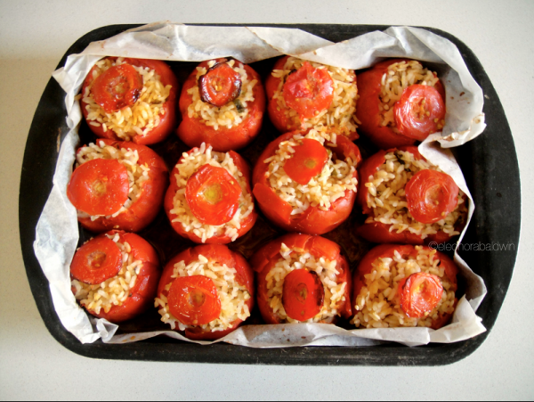 rice-stuffed tomatoes · www.casamiatours.com