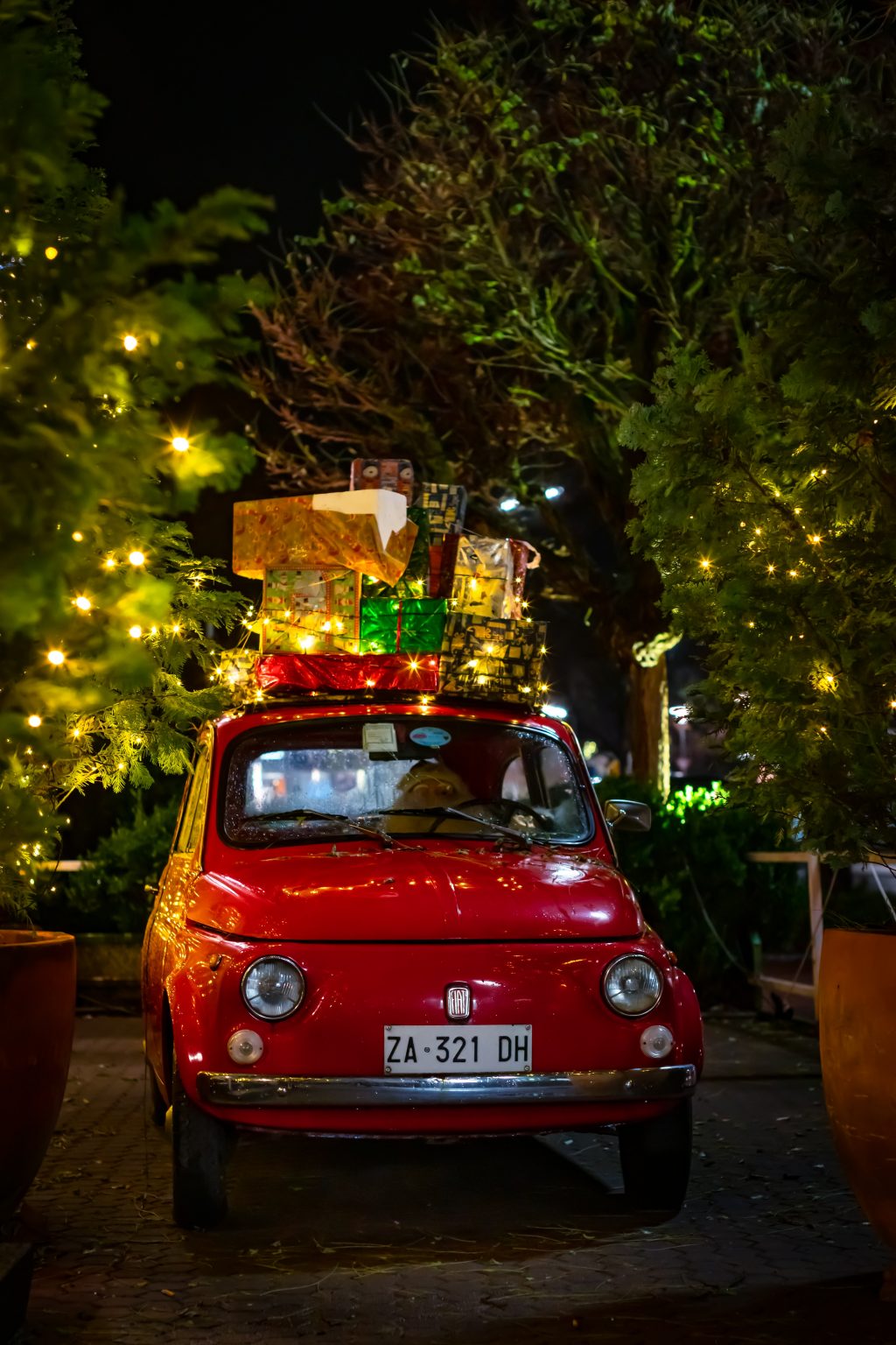 Casa Mia Holiday Gift Guide 2020 - Casa Mia Tours