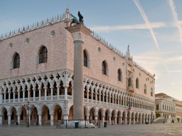 exterior of doges palace venice