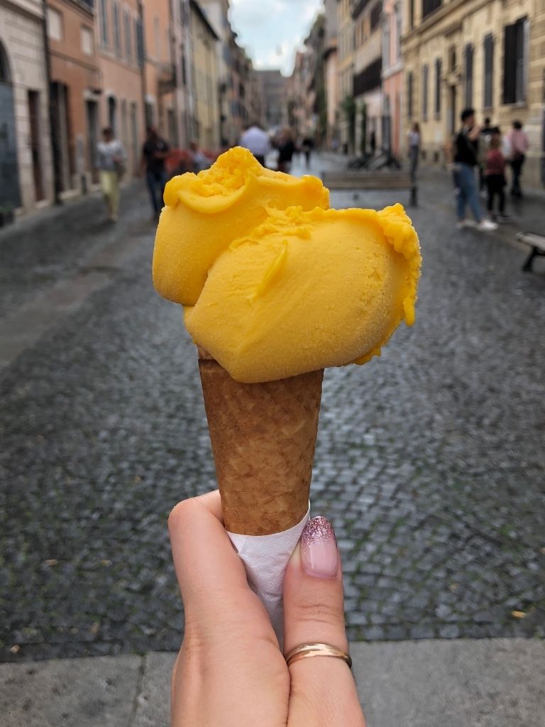 gelato soothes a sore throat - healing and wellness with food