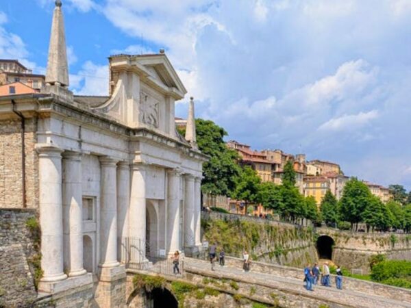 view of porta san giocamo in bergamo